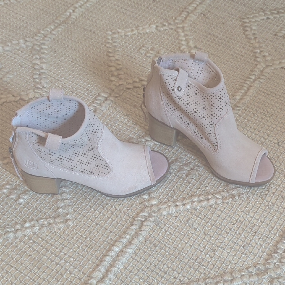 NWOB Dirty Laundry Boot | Tan - Open Toe Size 6